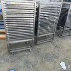 ترولي بالصواني