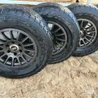 كفرات نص حجري مع بجنوط برايد مع الصواميل