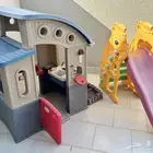 بيت خارجي لعب للأطفال مقاوم للحرارة مصمم للحداىق