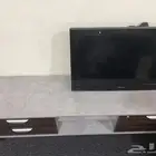 شاشه وطاوله