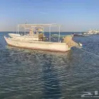 قارب للبيع