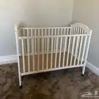 سرير أطفال