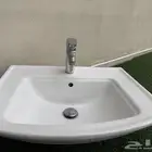 مغاسل شبه الجديد مع جميع اغراضه