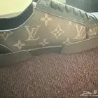 حذاء لويس فيتون