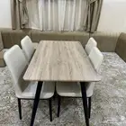 طاولة طعام 4 اشخاص