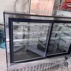 ثلاجه عرض زجاج شبه جديد