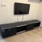 طاولة تلفزيون للبيع وكنب زاوية