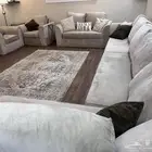 كنب وطاولة وقطعه زل وشاشة للبيع