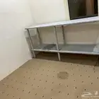 رف بضاعة محل تجاري