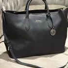 شنطه دكني الاصلليه حجمها كبير