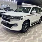 تويوتا لاندكروزر 2021 بريمي ماشي 108 الف قمة فالنظافة