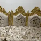 كنب للبيع مع ستاير 2مانختلف على السعر الخشب وسرير مجانا