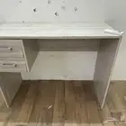 مكتبه للبيع