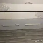 سرير كبير مفكك