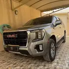 جمس يوكن المديل 2023 SLE دبل قصير اللون سمنتي وكالة