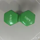 عدد 2 دامبل وزن كل واحد 4 كيلو الحاله شبه جديده