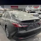 كامري E سعودي 2025 أصفار ابيض - اسود