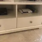 طاولة تي في Ikea Liatorp شبه جديدة