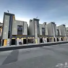 للبيع شقه دور أرضي مع حوش وبايكه وسط الخدمات خميس مشيط