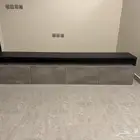 طاولة تلفزيون