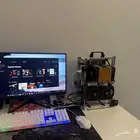 جهاز كمبيوتر للألعاب مع شاشة