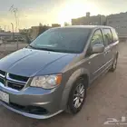 دودج جراند كارافان - سيارة عائلية