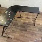 طاوله على شكل L