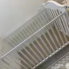 سرير أطفال شبه جديد