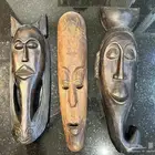 منحوتات جدارية من الخشب