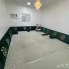 مساند عربيه مع طاولات ضيافه