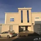 للبيع روف دور علوى وملحق بسعر ممتاز 620 الف خميس مشيط