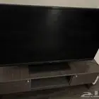 للبيع شاشة بلازما 48 بوصة وطاولة