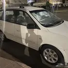 كيا كارنيز نظيف 2004