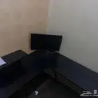 شاشة سوني وطاولة وتركب ع pc وسوني4 و 5