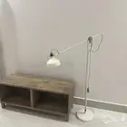 طاوله تلفزيون من ايكيا و لمبه من ايكيا شبه جديد