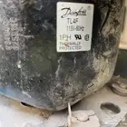 كومبرسر ثلاجه صغيره كهرباء 110   ظهرة لبن