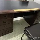 مكتب امريكي خشب قوي جدا.