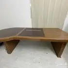 مكتب خشب ثقيل