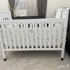 سرير اطفال نضيف للبيع