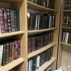 كتب للبيع اسألني عن اللي تبي وباذن الله أعطيك اياه