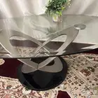 طاولة زجاج