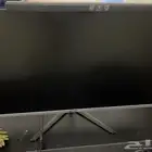 شاشة 27 بوصه نضيفه لها8 شهور مع هديه سماعه غير قابله للكسر و