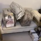 كنب صاله وكرسي غرفة نوم وتسريحه بالنسه للكرسي ماعندي صوره ل