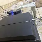 سوني فور نظيف مع يدتين وشريط فيفا بسعر رمزي