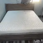 سرير كبير