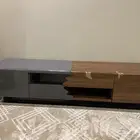 طاولة تلفزيون