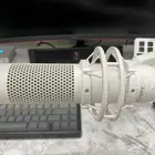 مايك هايبر اكس كوادكاست S الابيض