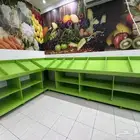 رفوف خضار جديدة لم تستخدم