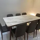 طاولة طعام كبيرة للبيع