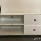 طاولة تلفزيون
